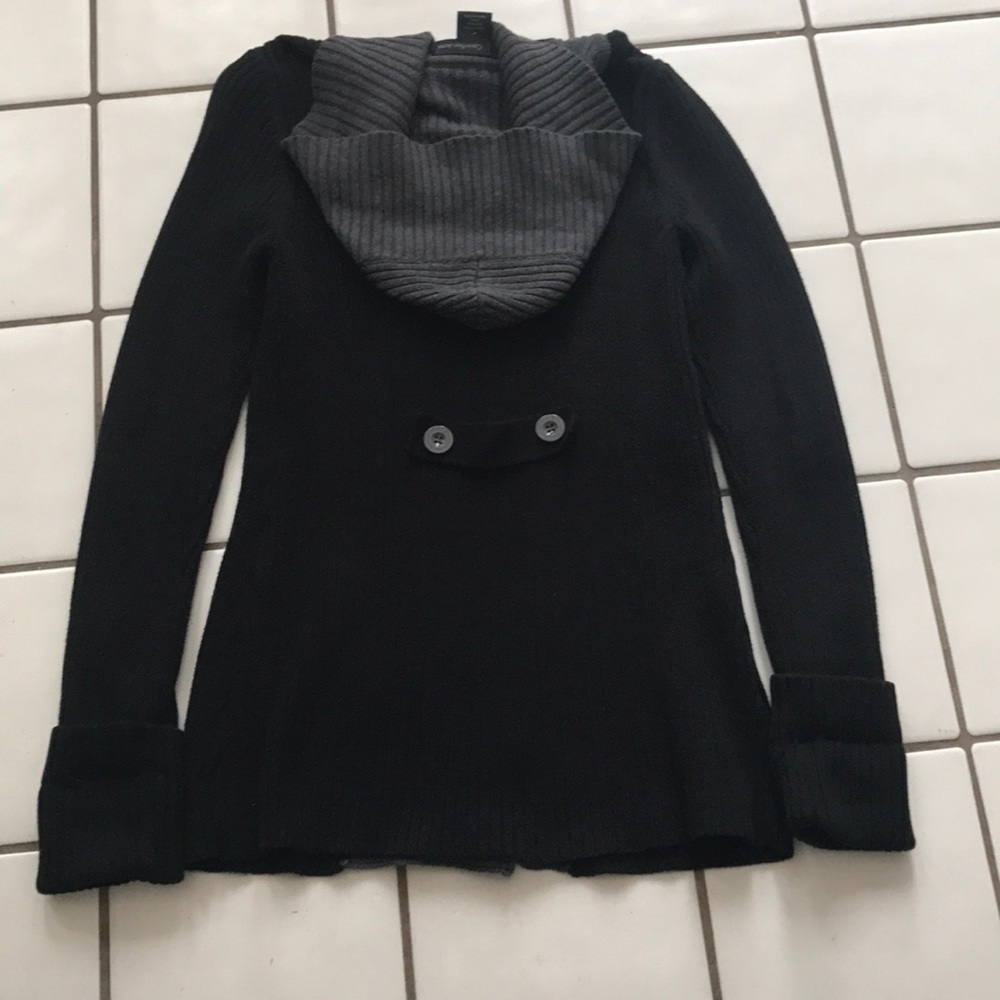 Sweater - Picture 2 of 2